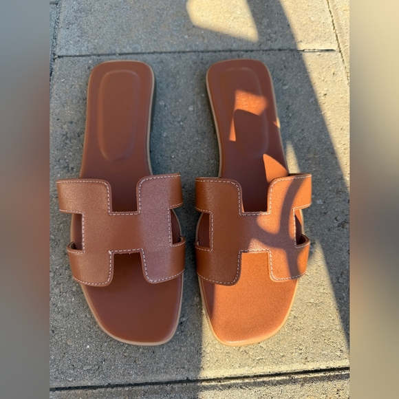 Hermes Shoes - Hermes Tan Leather Sandals